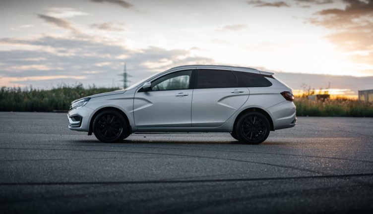Lada Vesta SV AT
