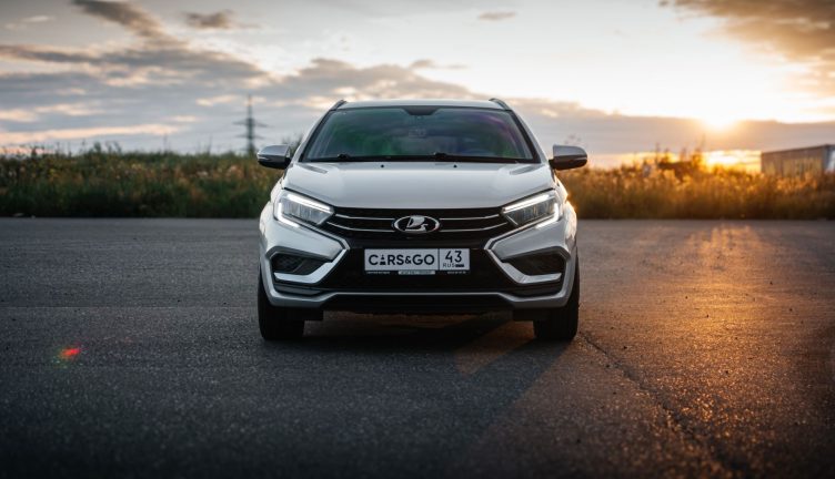 Lada Vesta SV AT