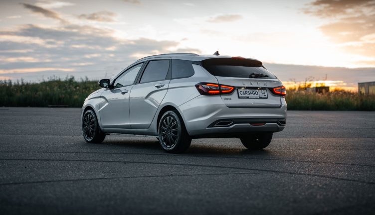 Lada Vesta SV AT