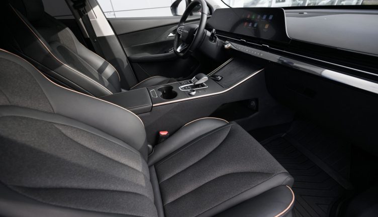 Omoda C5